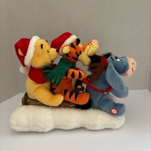 Gemmy 2004 Disney Winnie the Pooh Sleigh Animated Singing Christmas Decor